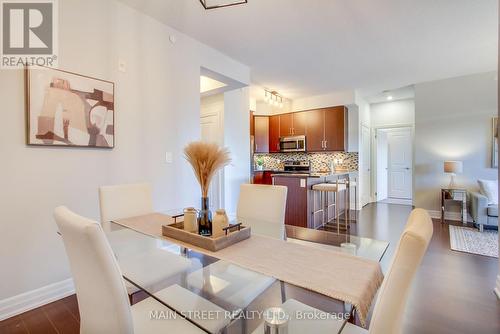 228 - 111 Civic Square Gate E, Aurora, ON - Indoor Photo Showing Dining Room