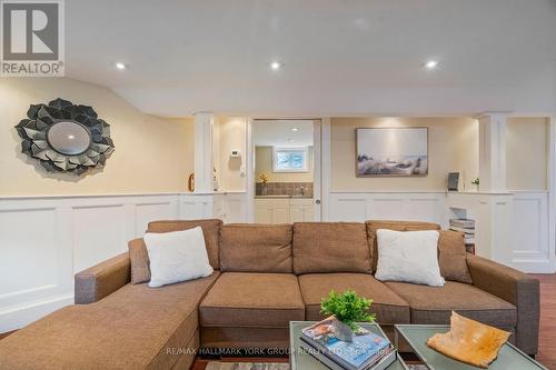 169 Clarence Street, Vaughan, ON - Indoor Photo Showing Living Room