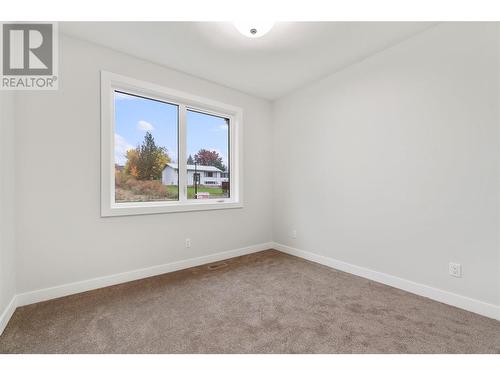 3534 16 Avenue Ne, Salmon Arm, BC - Indoor Photo Showing Other Room