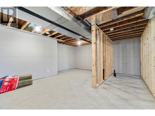 3534 16 Avenue Ne, Salmon Arm, BC - Indoor Photo Showing Basement