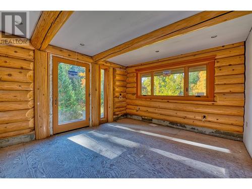 8726 Forsberg Road, Vernon, BC - Indoor Photo Showing Other Room With Fireplace