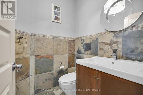 1177 Coronation Drive, London, ON - Indoor Photo Showing Bathroom