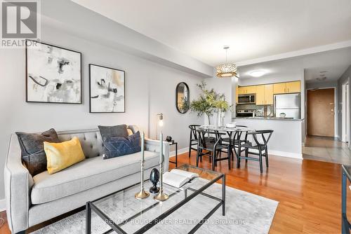 1816 - 31 Bales Avenue, Toronto (Willowdale East), ON - Indoor Photo Showing Living Room