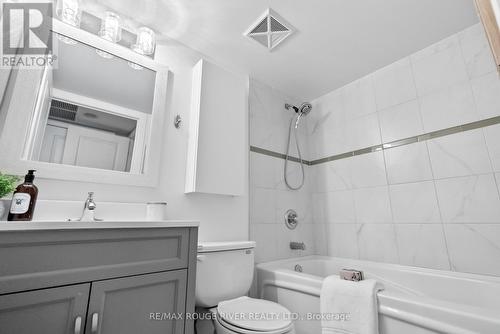 1816 - 31 Bales Avenue, Toronto (Willowdale East), ON - Indoor Photo Showing Bathroom