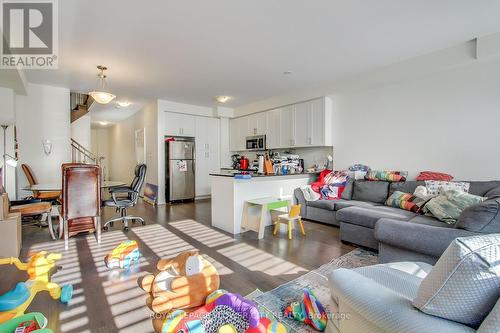 1311 Restivo Lane, Milton, ON - Indoor Photo Showing Living Room