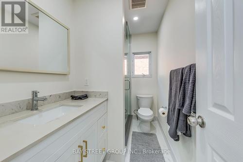 90 Avondale Avenue, Toronto, ON - Indoor Photo Showing Bathroom