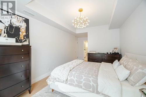 209 - 80 Port Street E, Mississauga, ON - Indoor Photo Showing Bedroom