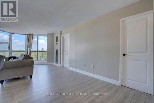 506 - 10 Dean Park Road, Toronto, ON - Indoor Photo Showing Living Room