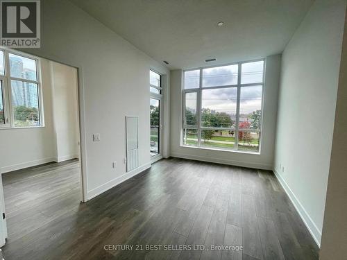 304 - 202 Burnhamthorpe Road E, Mississauga, ON - Indoor Photo Showing Other Room