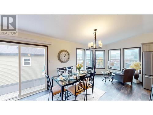 517 Pagurut  W Avenue, Cranbrook, BC - Indoor Photo Showing Dining Room