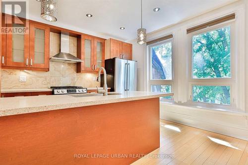 323 Ontario Street, Toronto, ON - Indoor Photo Showing Kitchen