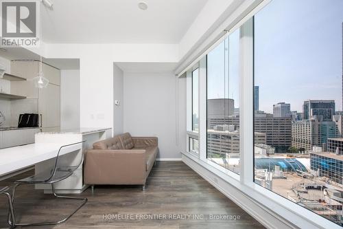 1513 - 197 Yonge Street, Toronto, ON - Indoor