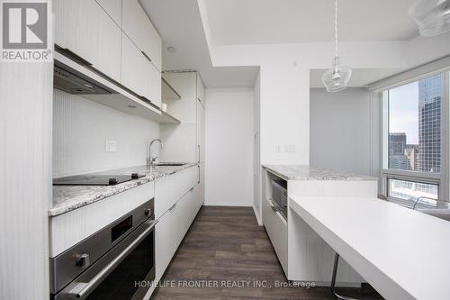 1513 - 197 Yonge Street, Toronto, ON - Indoor Photo Showing Kitchen With Upgraded Kitchen