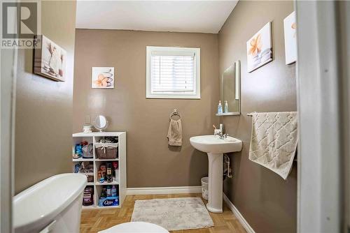 242 King Street, Greater Sudbury, ON - Indoor Photo Showing Bathroom