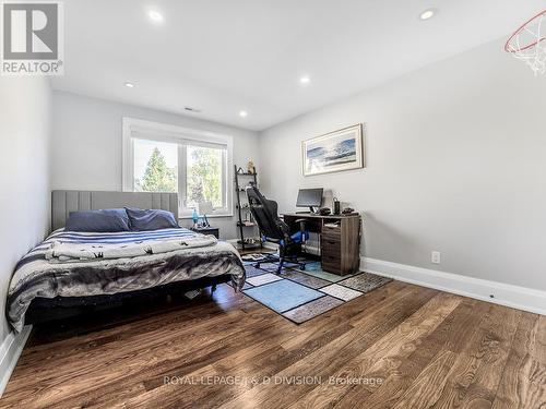 30 Broadleaf Road, Toronto, ON - Indoor Photo Showing Bedroom