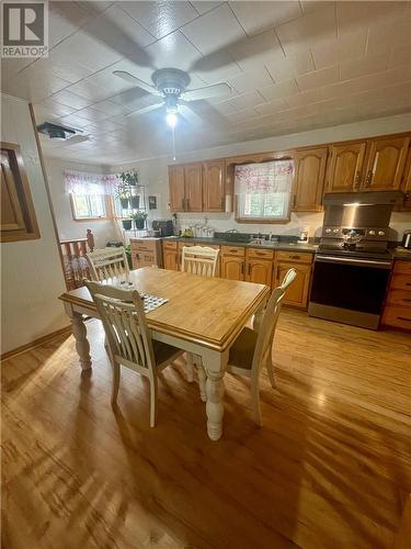 214 Beauparlant, St. Charles, ON - Indoor Photo Showing Dining Room