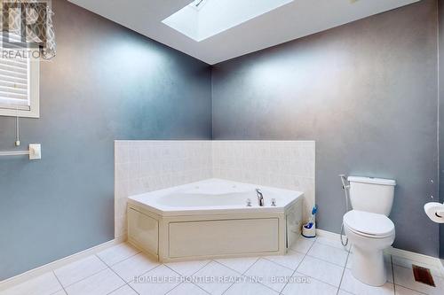 48 Patrick Drive, Barrie, ON - Indoor Photo Showing Bathroom