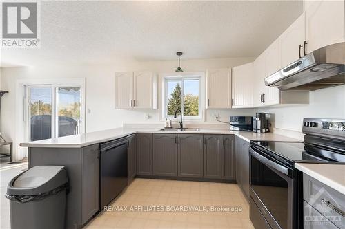 15697 County 43 Road, North Stormont, ON - Indoor Photo Showing Kitchen With Double Sink