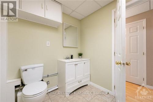 15697 County 43 Road, North Stormont, ON - Indoor Photo Showing Bathroom