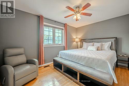 42 Ottaway Avenue, Barrie, ON - Indoor Photo Showing Bedroom