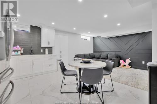 919 Lakewood Crescent, Lakeshore, ON - Indoor Photo Showing Dining Room