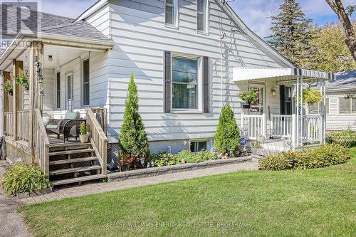 144 Hickory Street N, Whitby (Downtown Whitby), ON - Outdoor With Facade