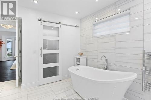 1283 Lange, Lakeshore, ON - Indoor Photo Showing Bathroom