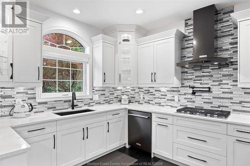 1283 Lange, Lakeshore, ON - Indoor Photo Showing Kitchen With Upgraded Kitchen