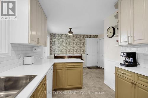 6442 First Line Road, Ottawa, ON - Indoor Photo Showing Kitchen