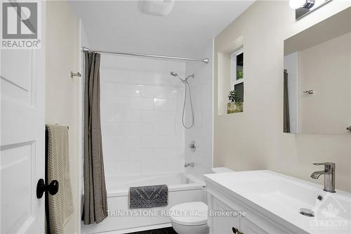 6442 First Line Road, Ottawa, ON - Indoor Photo Showing Bathroom