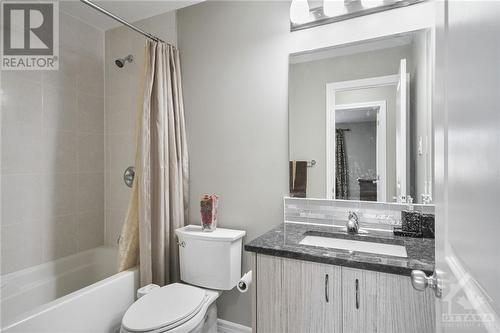 302 Eaglehead Crescent, Ottawa, ON - Indoor Photo Showing Bathroom