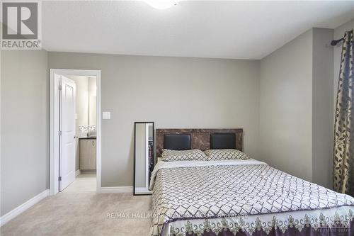 302 Eaglehead Crescent, Ottawa, ON - Indoor Photo Showing Bedroom