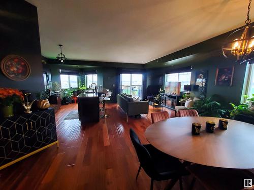 #414 6925 199 St Nw Nw, Edmonton, AB - Indoor Photo Showing Dining Room