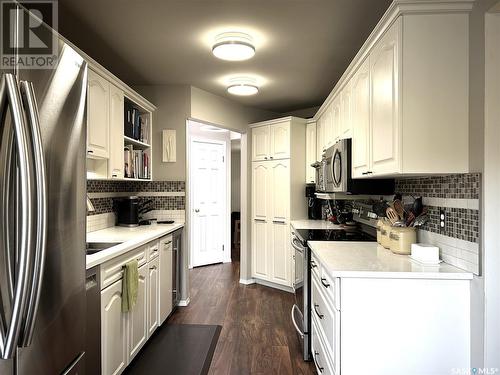 219 2305 Adelaide Street E, Saskatoon, SK - Indoor Photo Showing Kitchen