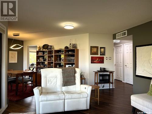 219 2305 Adelaide Street E, Saskatoon, SK - Indoor Photo Showing Living Room