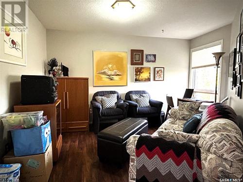 219 2305 Adelaide Street E, Saskatoon, SK - Indoor Photo Showing Living Room