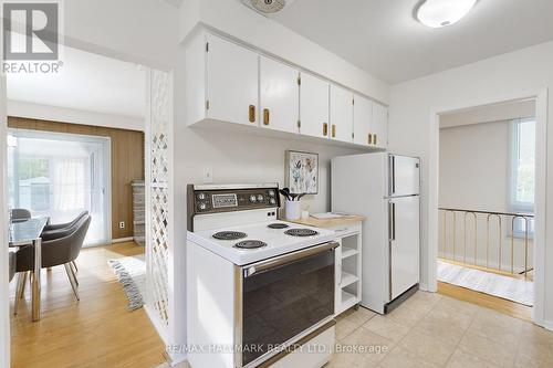 33 Shoreland Crescent, Toronto, ON - Indoor Photo Showing Kitchen