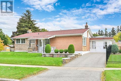 33 Shoreland Crescent, Toronto, ON - Outdoor