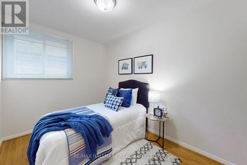 33 Shoreland Crescent, Toronto, ON - Indoor Photo Showing Bedroom