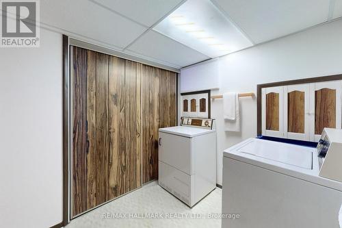 33 Shoreland Crescent, Toronto, ON - Indoor Photo Showing Laundry Room