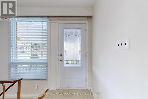 33 Shoreland Crescent, Toronto, ON - Indoor Photo Showing Other Room