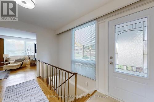 33 Shoreland Crescent, Toronto, ON - Indoor Photo Showing Other Room