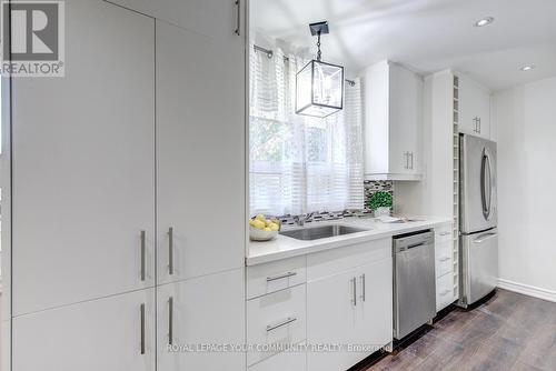 2 Christina Crescent, Toronto, ON - Indoor Photo Showing Kitchen