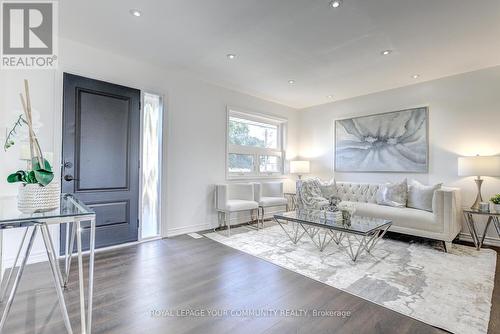 2 Christina Crescent, Toronto, ON - Indoor Photo Showing Living Room