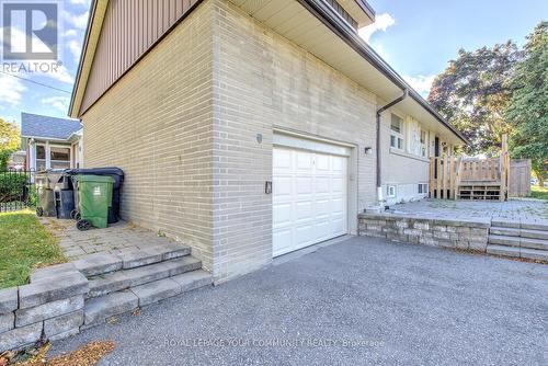 2 Christina Crescent, Toronto, ON - Outdoor With Exterior