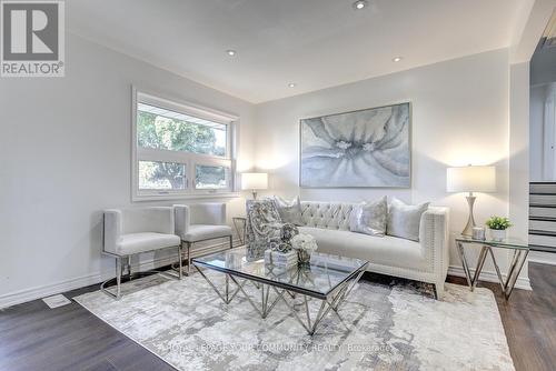 2 Christina Crescent, Toronto, ON - Indoor Photo Showing Living Room