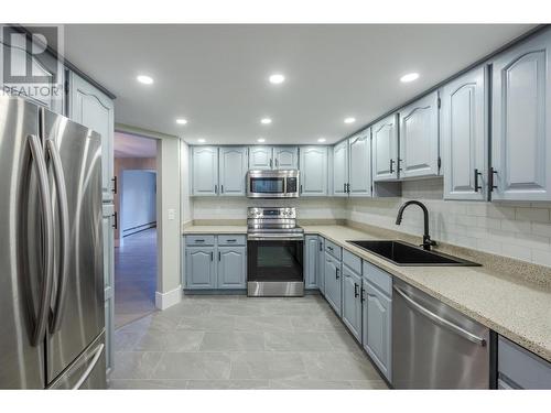 144 Sumac Ridge Drive Unit# 11, Summerland, BC - Indoor Photo Showing Kitchen