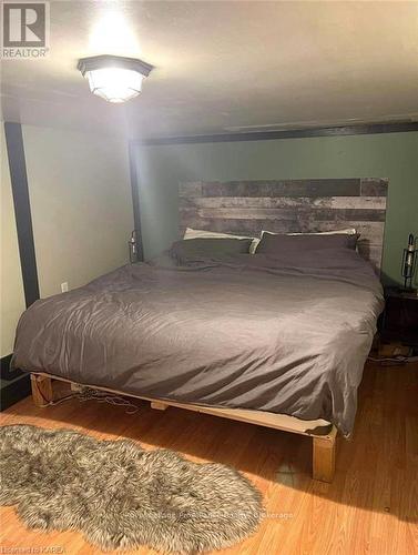 497 Barrie Street, Kingston (East Of Sir John A. Blvd), ON - Indoor Photo Showing Bedroom