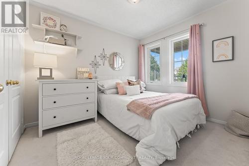 31 Glasgow Crescent, Georgina, ON - Indoor Photo Showing Bedroom