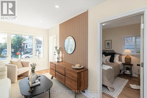 124 Harmony Avenue, Hamilton, ON - Indoor Photo Showing Living Room